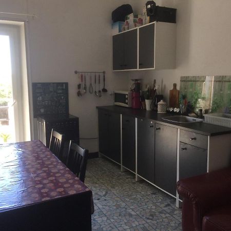 Appartement Sur Sommieres Jusqu'A 6 Personnes Luaran gambar