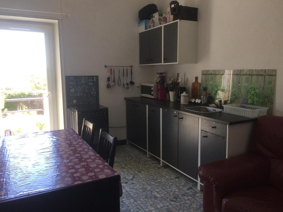Appartement Sur Sommieres Jusqu'A 6 Personnes Luaran gambar